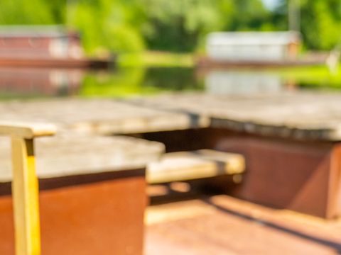 HÉBERGEMENT INSOLITE 5 personnes - Toue cabanée au mouillage avec sanitaires