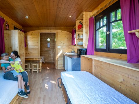 Hébergement 3 personnes - Roulotte Gîte Bohème