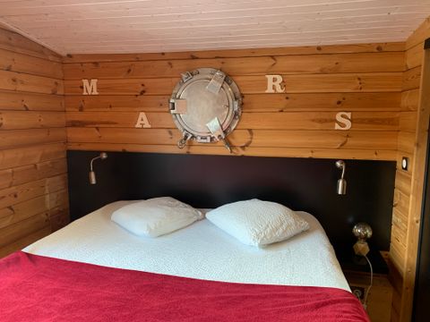 Insolite 2 personnes - Toue cabanée SPA