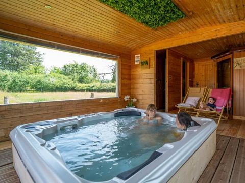 Village Toue du Domaine des Demoiselles  - Camping Allier - Image N°5