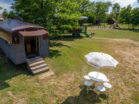 Village Toue du Domaine des Demoiselles  - Camping Allier - Image N°3