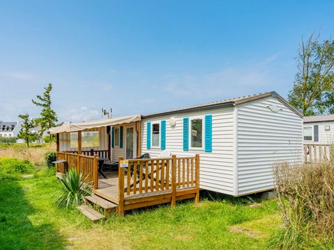BUNGALOW 6 personnes - Mobil-home | Comfort | 2 Ch. | 4/6 Pers. | Terrasse surélevée | 2 SDB | Clim. BUNGALOW 6 personnes - Mobil-home | Comfort | 2 Ch. | 4/6 Pers. | Terrasse surélevée | 2 SDB | Clim.