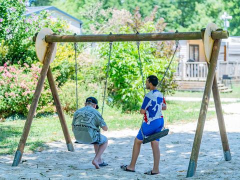 Camping Le Château de Galaure - Camping Drome - Image N°16