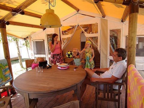 TENTE TOILE ET BOIS 5 personnes - SunLodge Jungle