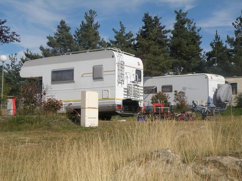 Emplacement - Emplacement standard, 1 installation, 1 voiture, 2 personnes