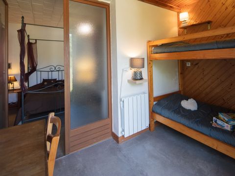 GÎTE 4 personnes - F2 - Gîte Rez de Chaussée