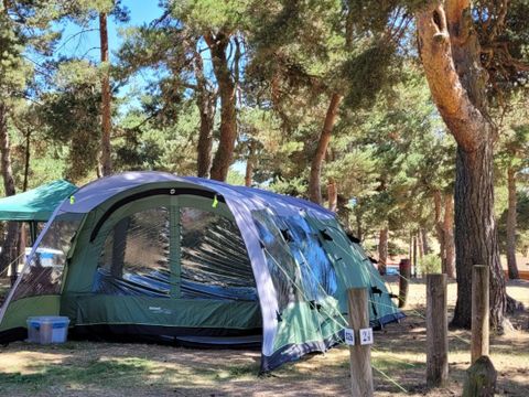 Emplacement - Emplacement Confort, 1 installation, 1 véhicule, 1 branchement , 1 personne
