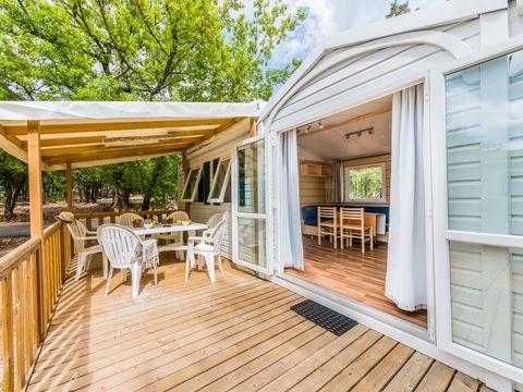 Mobilhome 6 personnes - Classic XL | 3 Ch. | 6 Pers. | Terrasse surélevée | Clim.