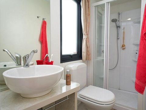 MOBILHOME 4 personnes - Mobil-home | Comfort XL | 2 Ch. | 4 Pers. | Terrasse surélevée | Clim.