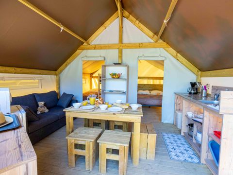 TENTE 5 personnes - Tente Junior sur pilotis 21m² (sans sanitaire)  2 chambres + terrasse