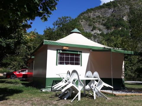 Bungalow toilé 4 personnes - (SANS SANITAIRES)