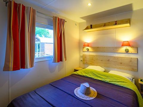 HÉBERGEMENT INSOLITE 4 personnes - Roulotte