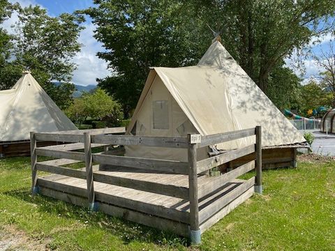 BUNGALOW 4 personnes - Tipi toilé 18m² - sans sanitaires