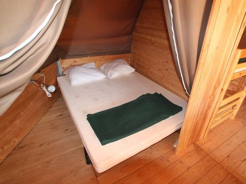 BUNGALOW 4 personnes - Tipi toilé 18m² - sans sanitaires