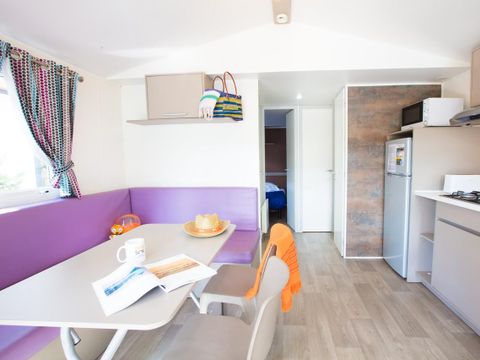 MOBILHOME 4 personnes - Loggia Premium 33m² - Bord de lac - Climatisation - TV
