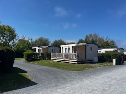MOBILHOME 4 personnes - 4 plus - 22m² - 2 chambres, terrasse semi-couverte