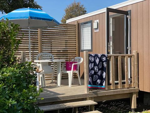 MOBILHOME 2 personnes - Mobil-home | Comfort | 1 Ch. | 2 Pers. | Terrasse surélevée non couverte | 1 SDB | TV
