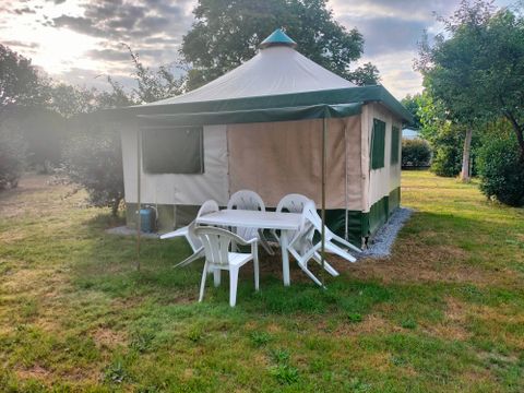 TENTE TOILE ET BOIS 4 personnes - Cyrus - 2 chambres et kitchenette toute équipée