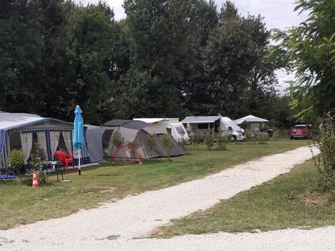 Camping Les Chênes Clairs - Camping Lot - Image N°18