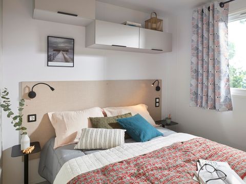 MOBILHOME 4 personnes - Mobil-home Vue Loire 33m² Premium / 2 chambres + TV + LV + Clim + Terrasse couverte 4 pers