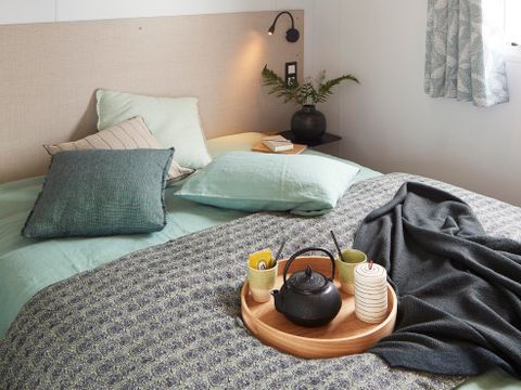 Mobilhome 6 personnes - Mobil-home Vue Loire 35m² Premium / 3 chambres + TV + LV + Clim + Terrasse couverte 6 pers