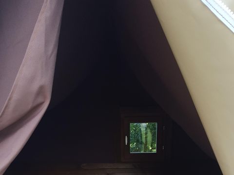 HÉBERGEMENT INSOLITE 6 personnes - Le Nid (sanitaires communs du camping)