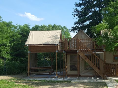 HÉBERGEMENT INSOLITE 6 personnes - Le Nid (sanitaires communs du camping)