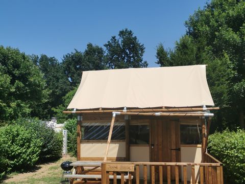 TENTE 4 personnes - Lodge (sanitaires communs du camping)