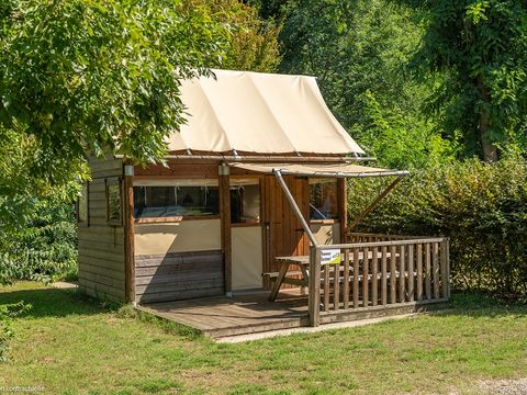 TENTE 4 personnes - Lodge (sanitaires communs du camping)