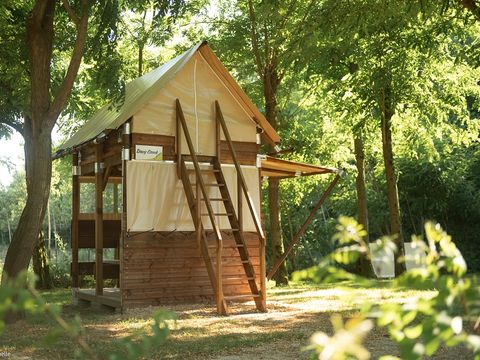 TENTE 2 personnes - bivouac perché (sanitaires communs du camping)