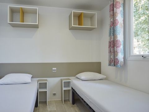 Mobilhome 6 personnes - Mobil-home | Comfort XL | 2 Ch. | 4/6 Pers. | Terrasse surélevée | Clim.