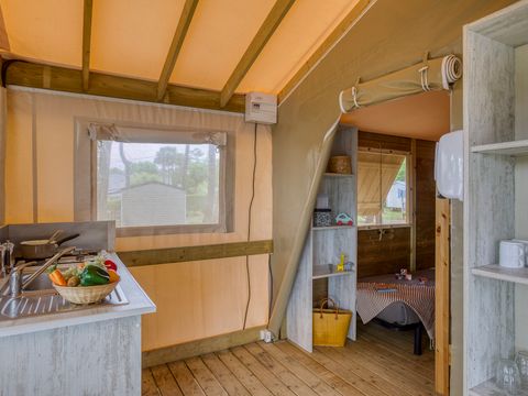 Tente en toile et en bois 4 personnes - INSOLITE CONFORT LODGE (sans sanitaires)