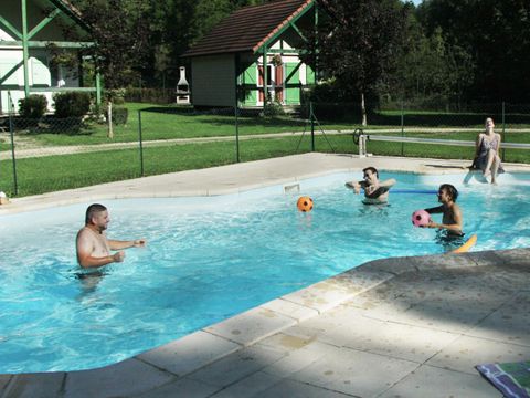 Village Chalets - Le Rû Du Pre - Camping Yonne - Image N°18