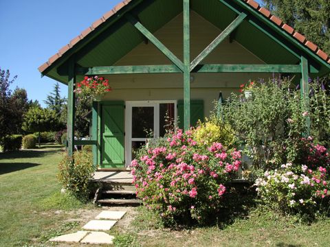 Village Chalets - Le Rû Du Pré - Camping Yonne - Image N°5