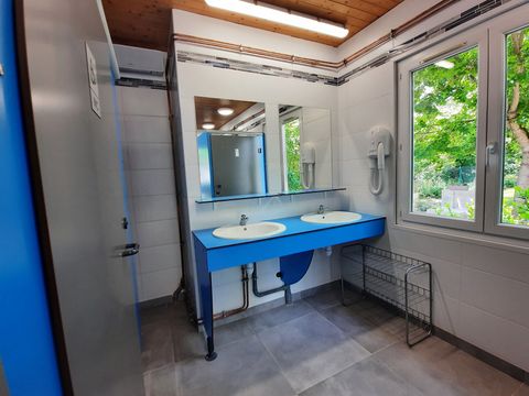Village Chalets - Le Rû Du Pre - Camping Yonne - Image N°21