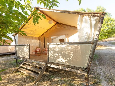 TENTE TOILE ET BOIS 4 personnes - Tente Nature Lodge - 2 chambres - Cuisine équipée - Salle de bain