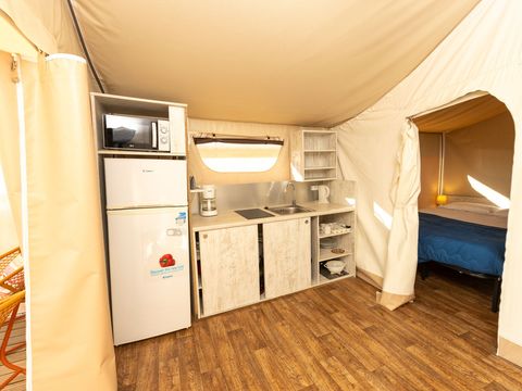 Tente en toile et en bois 4 personnes - Tente Nature Lodge - 2 chambres - Cuisine équipée - Salle de bain