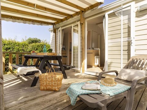 MOBILHOME 4 personnes - COTTAGE Doëlan 4p 2ch ***
