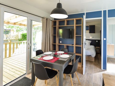 Mobilhome 4 personnes - Camelot Premium 32m² - 2 chambres - Grande terrasse couverte/ Zone piétonne