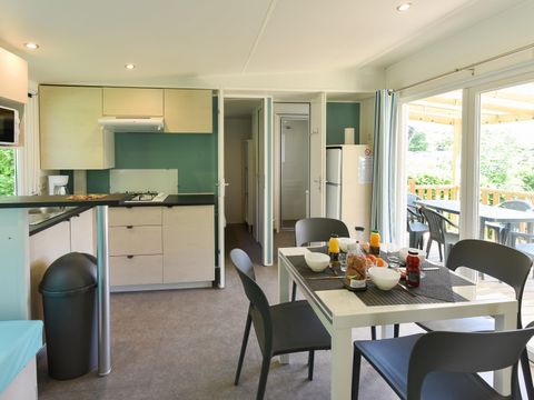 Mobilhome 4/6 personnes - Caélia Confort 31m² - 3 chambres - Terrasse couverte / Zone piétonne