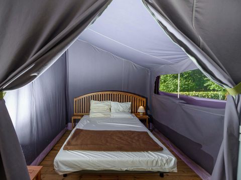 Tente en toile et en bois 5 personnes - Freeflower Confort 37m² - 2 chambres - Terrasse couverte 13m² - Sans sanitaires