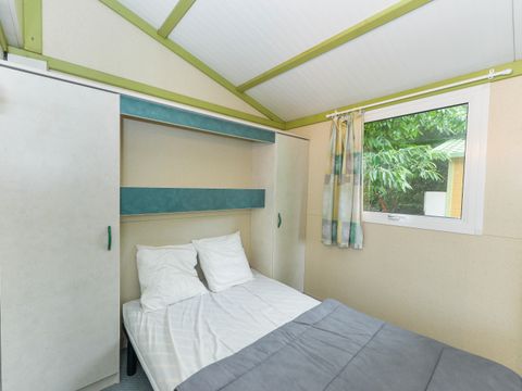 Chalet 5 personnes - Standard 25m² - 2 chambres - Terrasse couverte - 2 adultes - Max