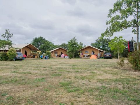 TENTE TOILE ET BOIS 6 personnes - Mouette TENTE TOILE ET BOIS 6 personnes - Mouette