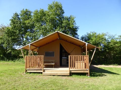 TENTE TOILE ET BOIS 6 personnes - Mouette TENTE TOILE ET BOIS 6 personnes - Mouette