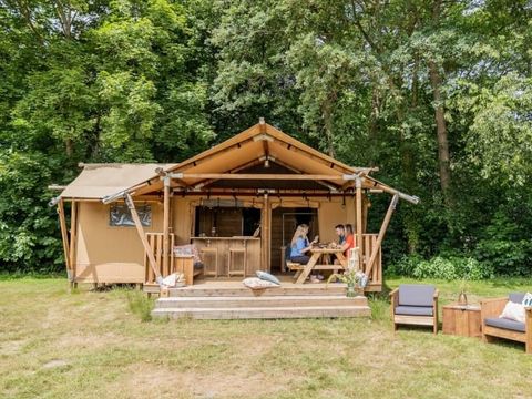 TENTE TOILE ET BOIS 5 personnes - Loubine TENTE TOILE ET BOIS 5 personnes - Loubine