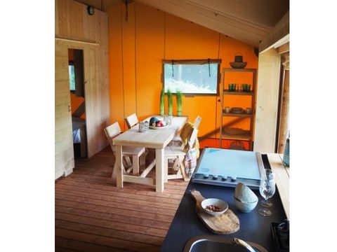 TENTE TOILE ET BOIS 5 personnes - Loubine TENTE TOILE ET BOIS 5 personnes - Loubine