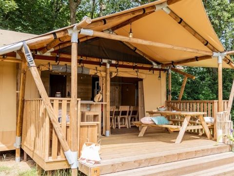 TENTE TOILE ET BOIS 5 personnes - Loubine TENTE TOILE ET BOIS 5 personnes - Loubine