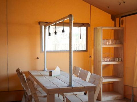 TENTE TOILE ET BOIS 6 personnes - Flétan TENTE TOILE ET BOIS 6 personnes - Flétan