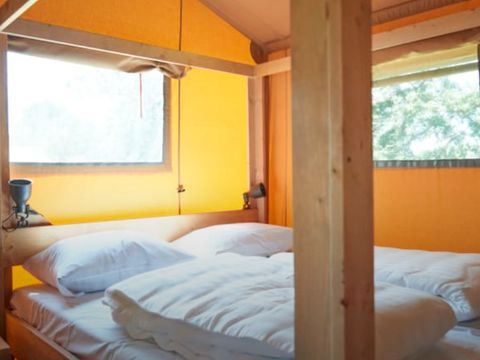 TENTE TOILE ET BOIS 6 personnes - Flétan TENTE TOILE ET BOIS 6 personnes - Flétan