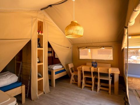 TENTE TOILE ET BOIS 5 personnes - Rouget TENTE TOILE ET BOIS 5 personnes - Rouget